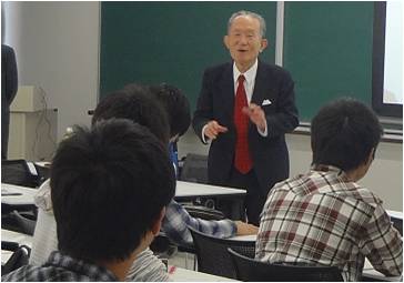 新潟薬科大学での講義の様子